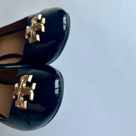 Tory Burch Black Genuine Leather Cap Toe Classic Pumps size 8.5 - Picture 11 of 15